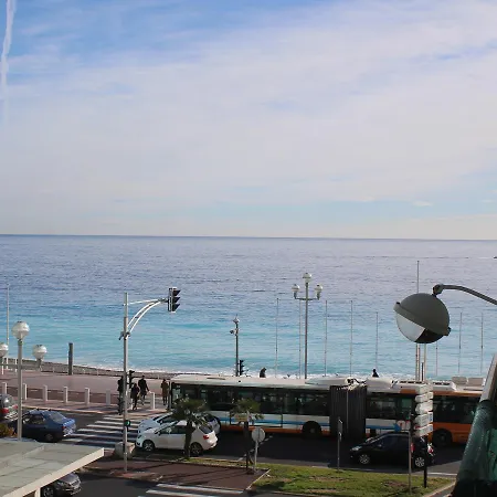 - L'emeraude Balcon Vue Mer Appartement *